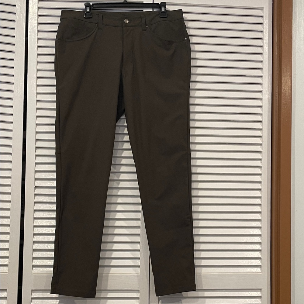 LULULEMON Men's ABC Dark Olive Slim Fit Pants